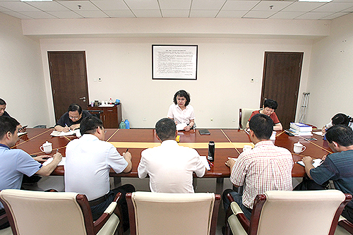 中國殘聯(lián)主席張海迪為維權(quán)部全體黨員干部講“不忘初心、牢記使命”主題教育專題黨課