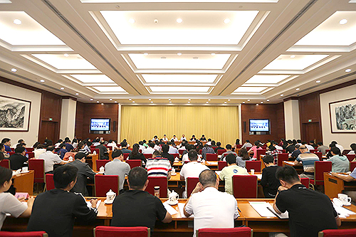 圖為殘疾兒童康復(fù)救助工作推進(jìn)電視電話會(huì)議現(xiàn)場(chǎng) 圖為殘疾兒童康復(fù)救助工作推進(jìn)電視電話會(huì)議現(xiàn)場(chǎng)